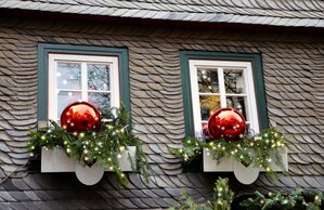 Illuminations de Noël de maisons, jardins et balcons